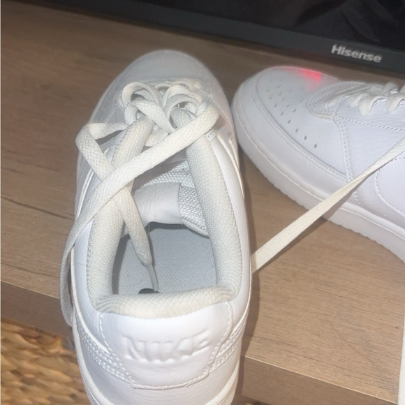 Nike sneakers - Picture 2 of 3